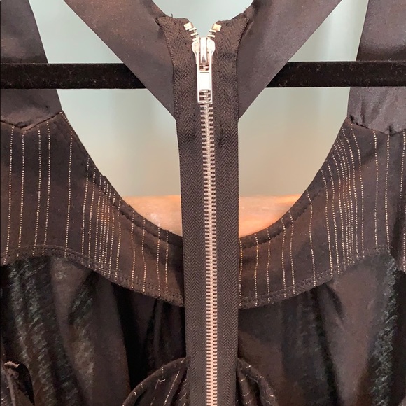 Tank - Picture 4 of 4